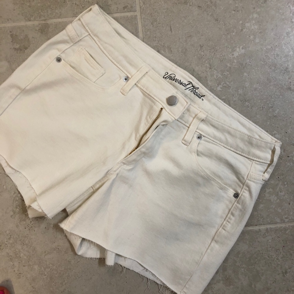 Universal Thread White Denim Shorts NWOT